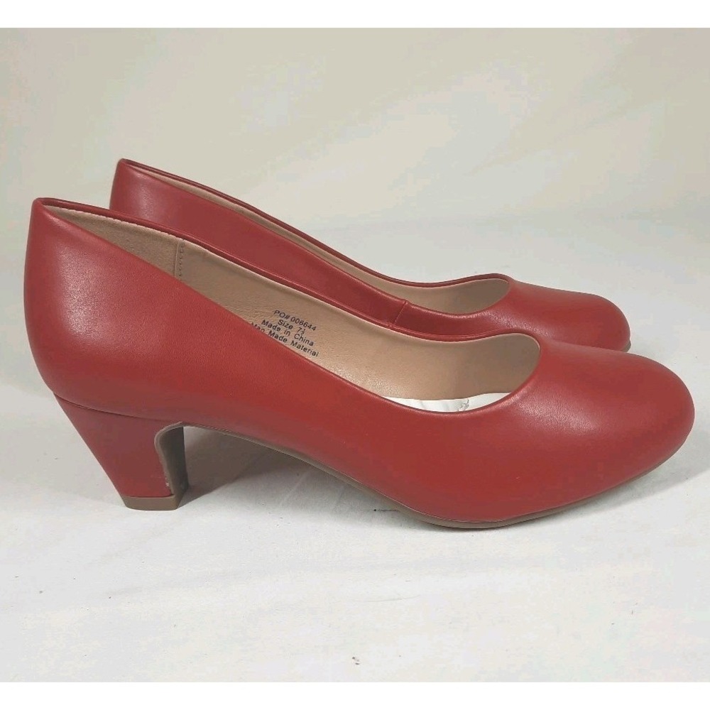 Journee Collection Luu Women's Round Toe Pumps Red Faux Leather US Size 7.5 - Picture 6 of 11